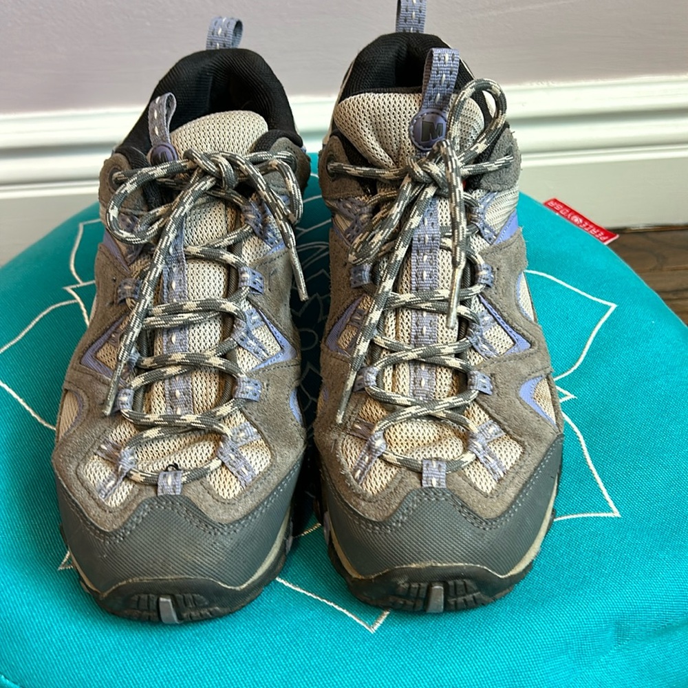 Merrill Castle Rock periwinkle Women’s size 8 performance hiking shoe